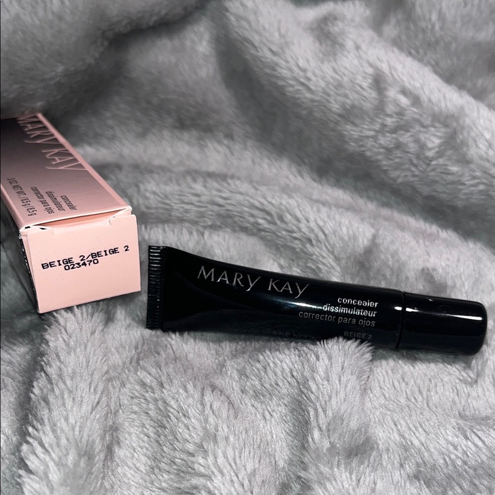 Mary Kay Concealer - Picture 5 of 5